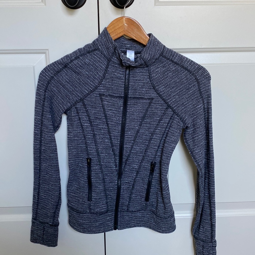 Iviva/Lululemon athletic zip up